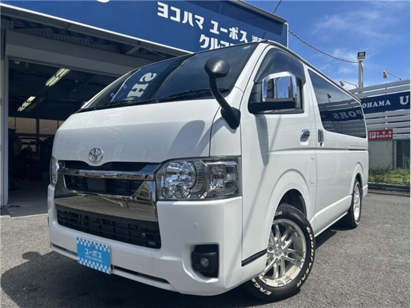 TOYOTA HIACE VAN