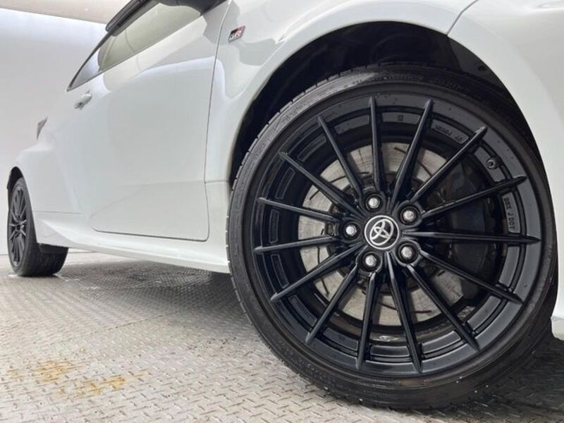 GR YARIS
