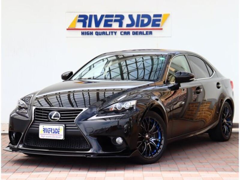 LEXUS IS