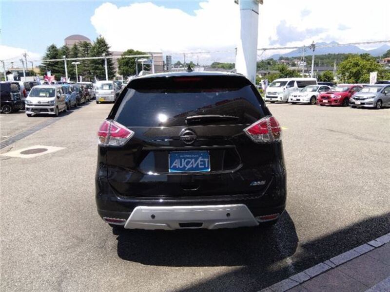 X-TRAIL