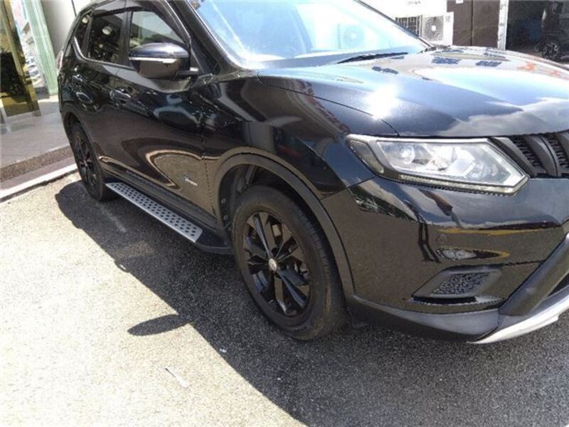 X-TRAIL
