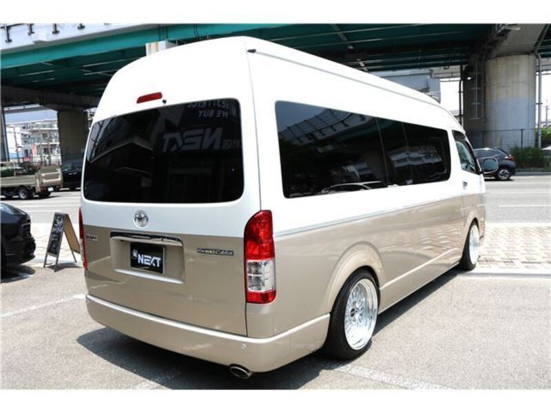 HIACE