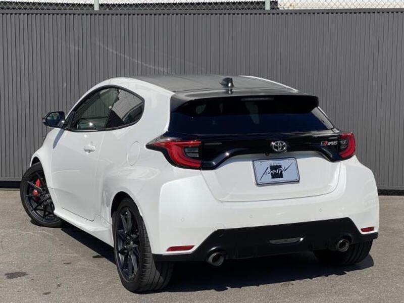 GR YARIS