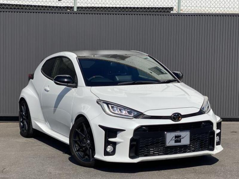 GR YARIS