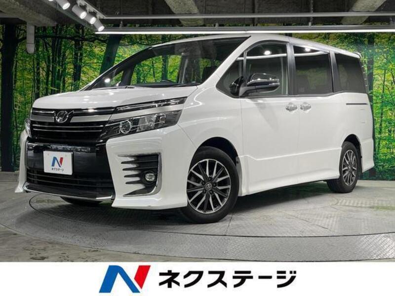 TOYOTA VOXY