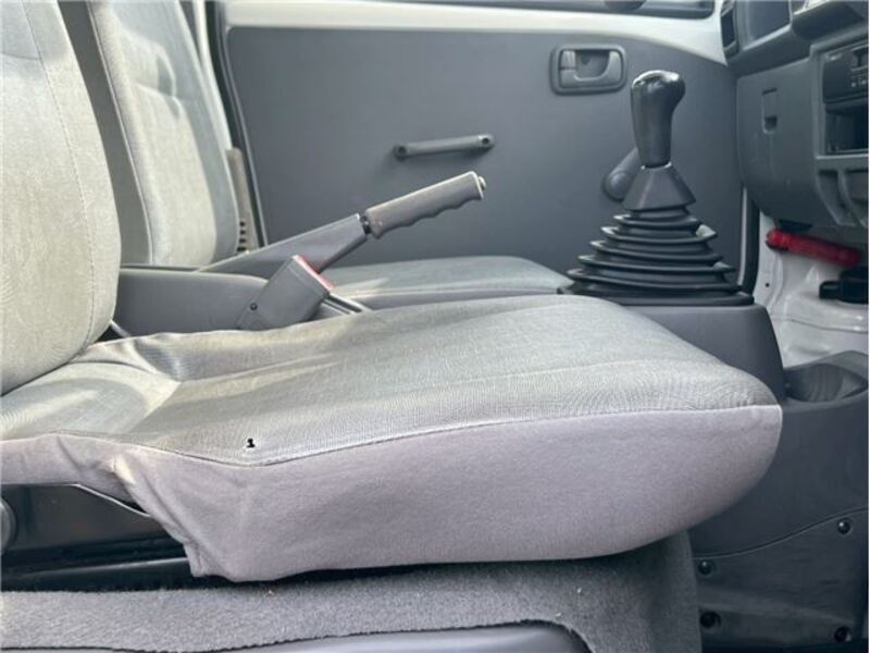 MINICAB TRUCK