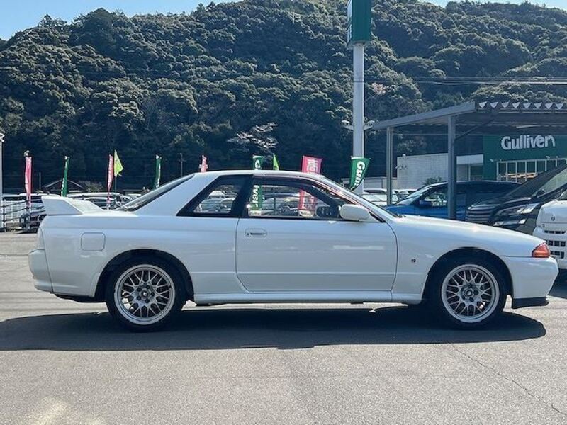 SKYLINE