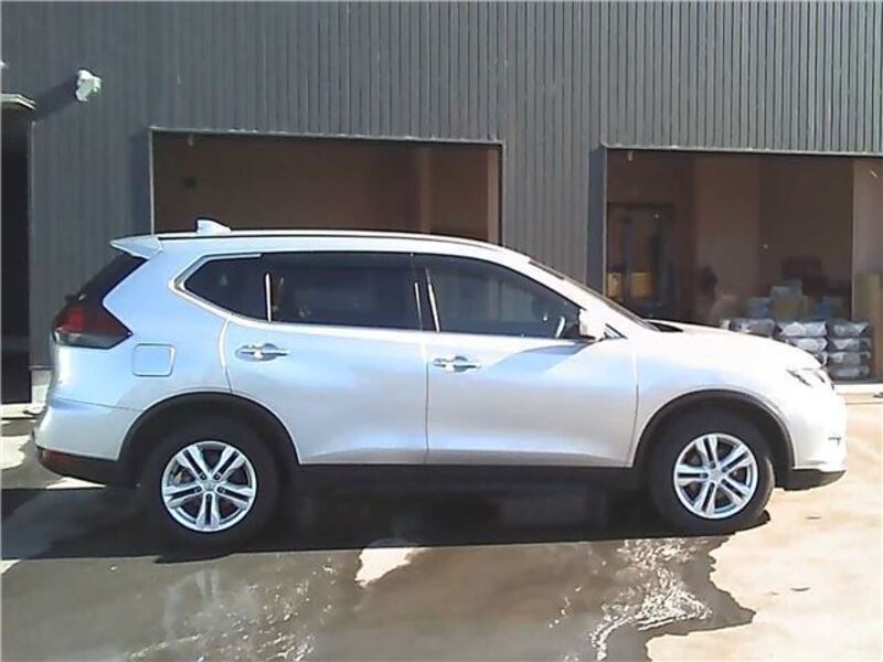 X-TRAIL