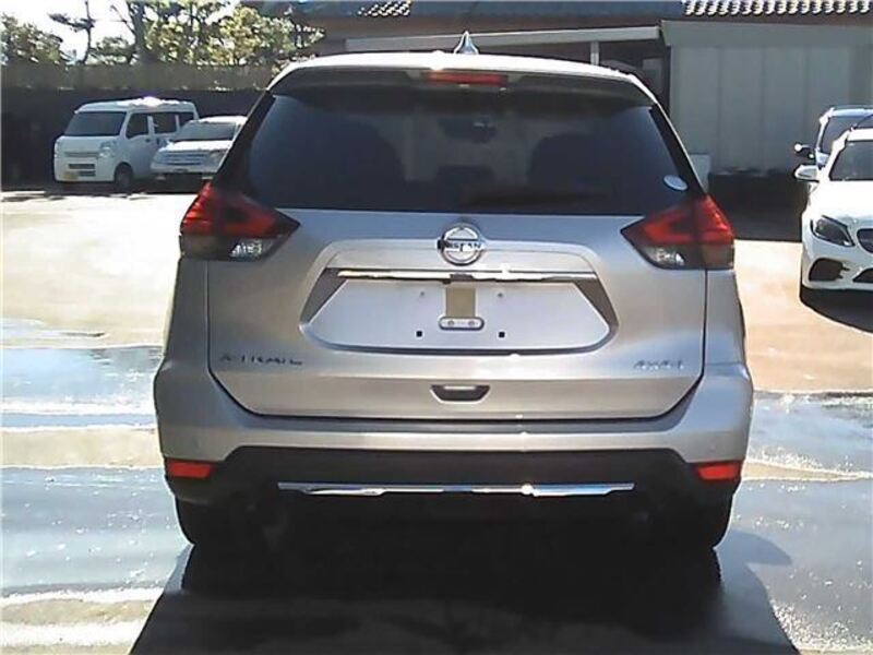 X-TRAIL