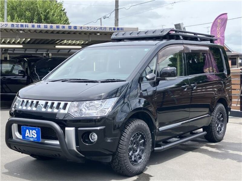 MITSUBISHI DELICA D5