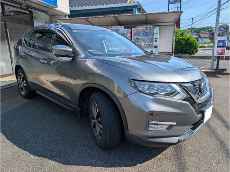 X-TRAIL