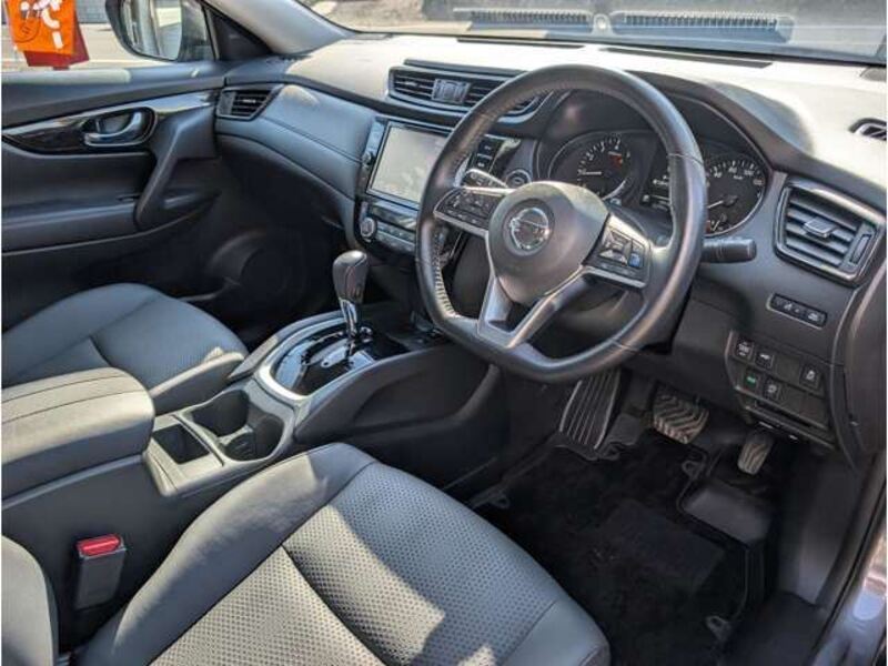 X-TRAIL