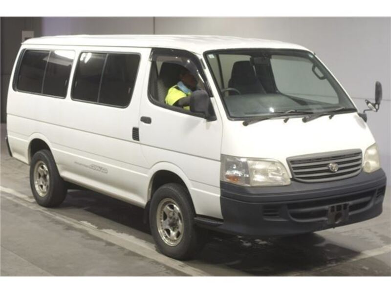 TOYOTA HIACE