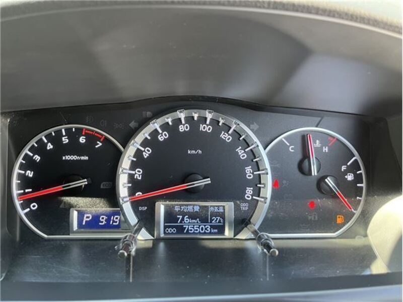 HIACE VAN
