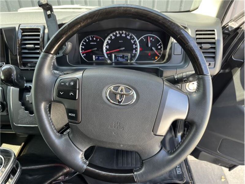 HIACE VAN
