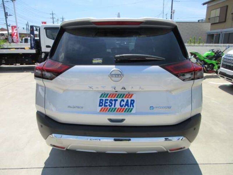 X-TRAIL