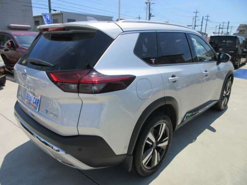X-TRAIL
