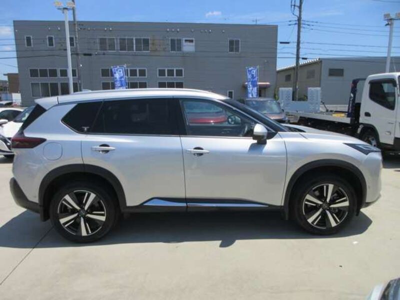 X-TRAIL