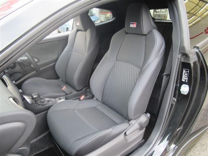 GR YARIS