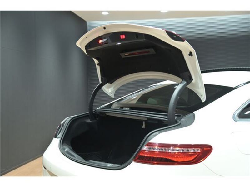 E-CLASS