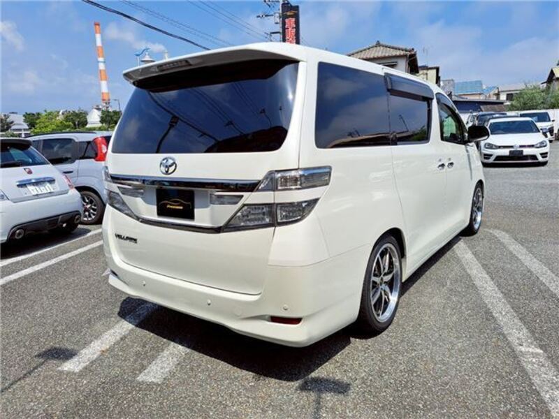VELLFIRE