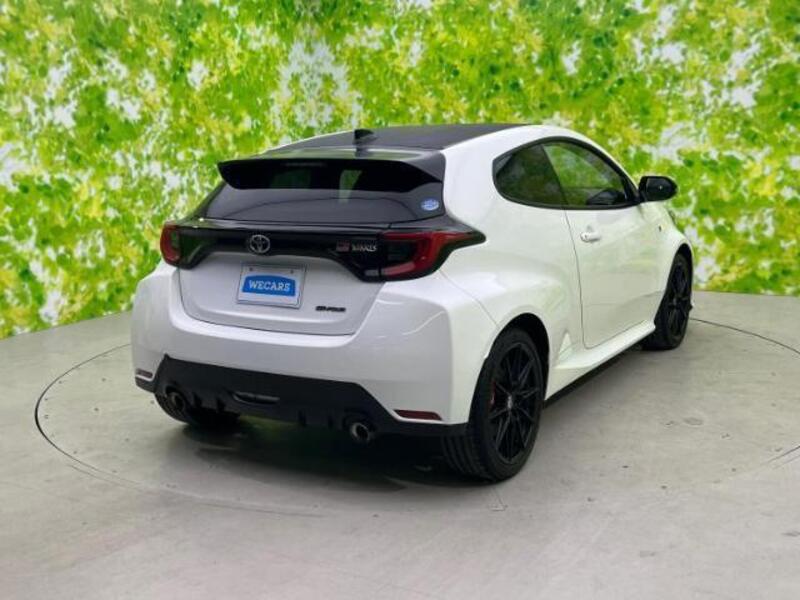 GR YARIS