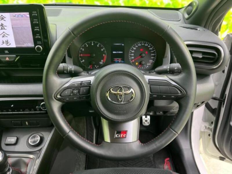 GR YARIS