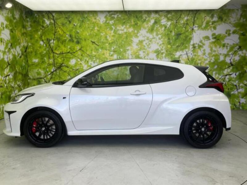 GR YARIS