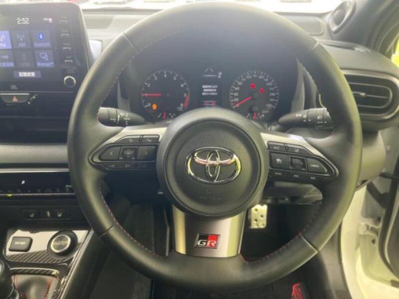 GR YARIS