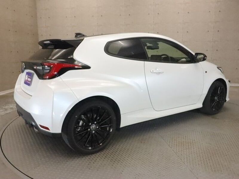 GR YARIS