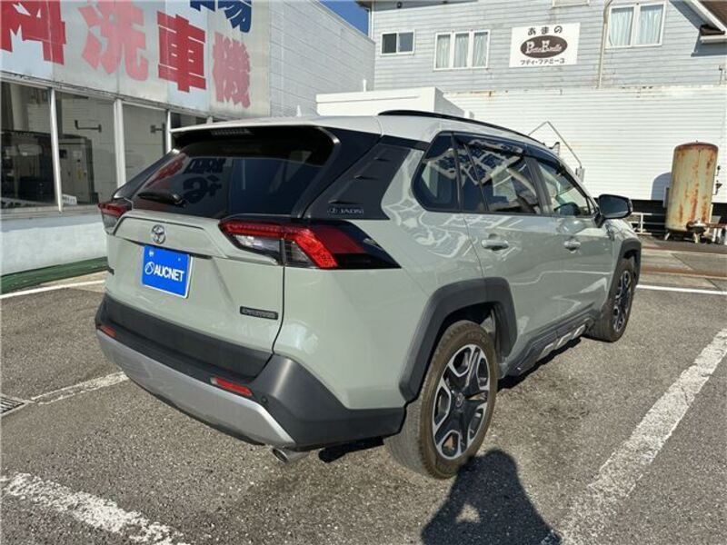 RAV4