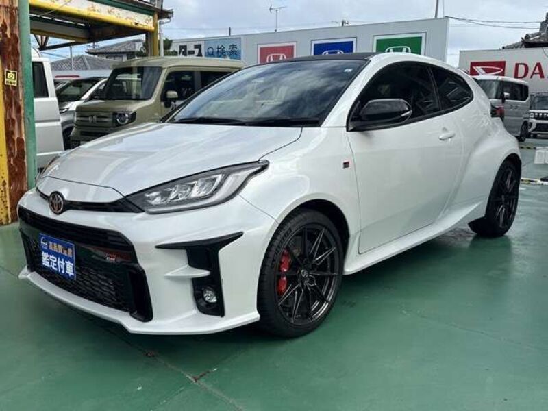 GR YARIS
