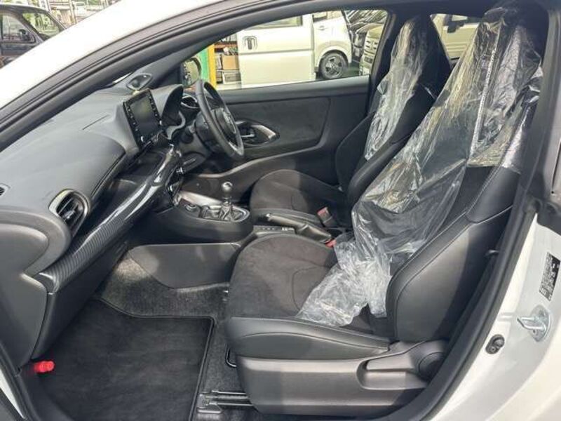GR YARIS
