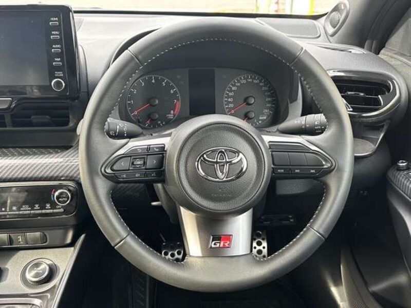 GR YARIS