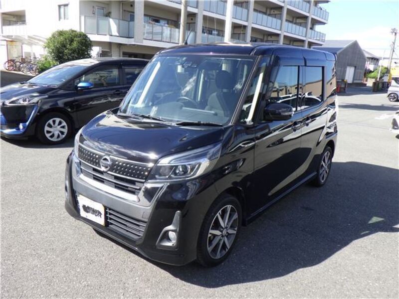 NISSAN DAYZ ROOX