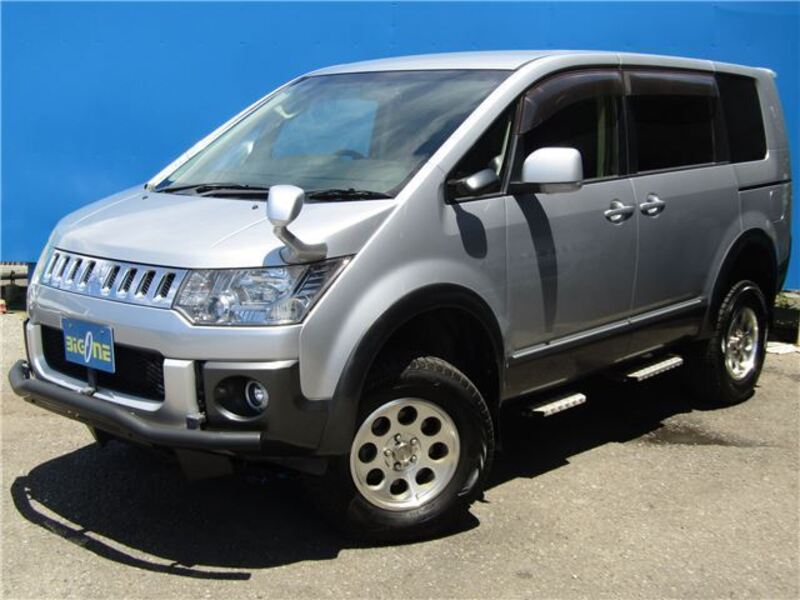 MITSUBISHI DELICA D5