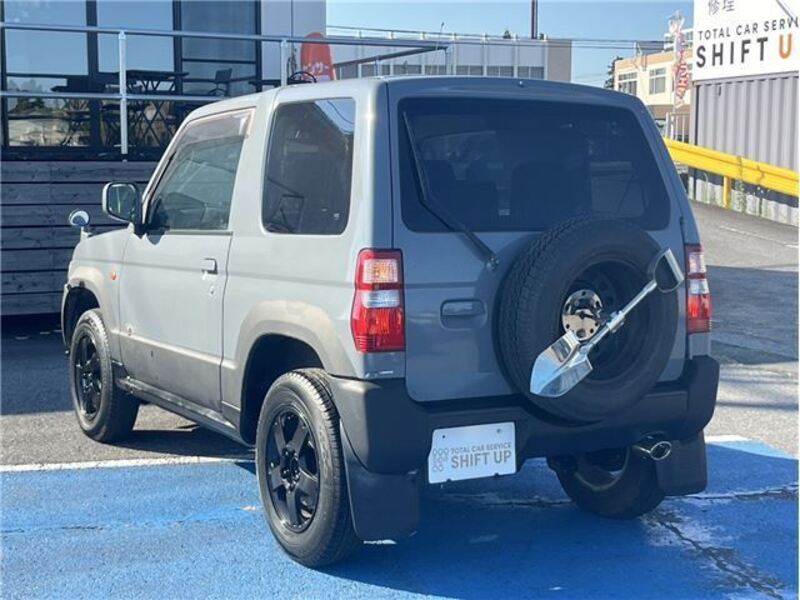 PAJERO MINI