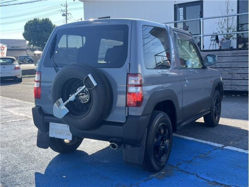 PAJERO MINI