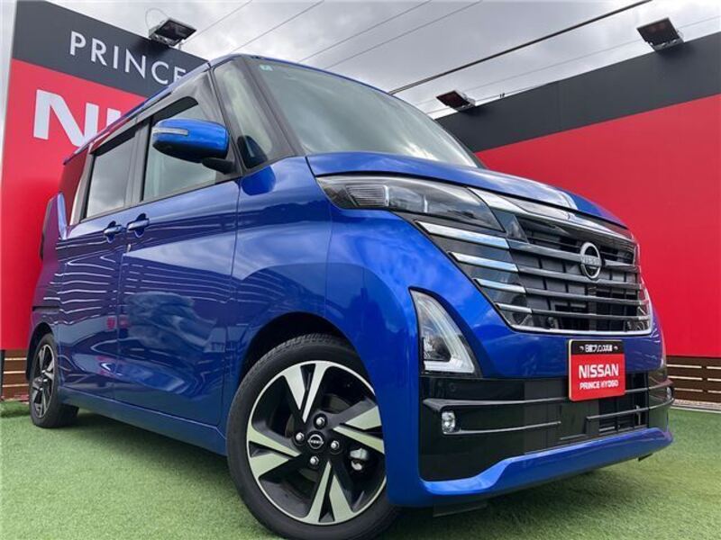 NISSAN ROOX