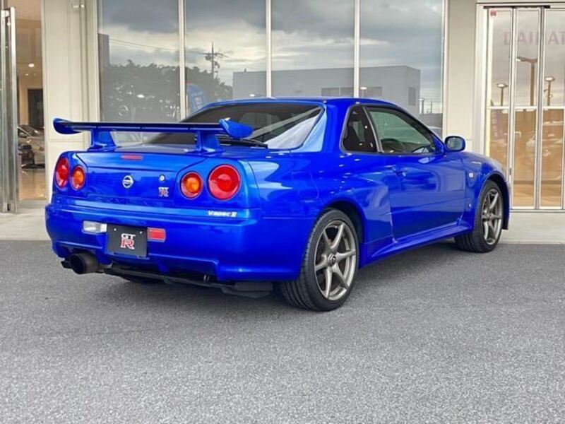 SKYLINE