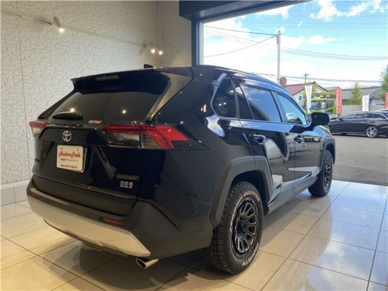 RAV4