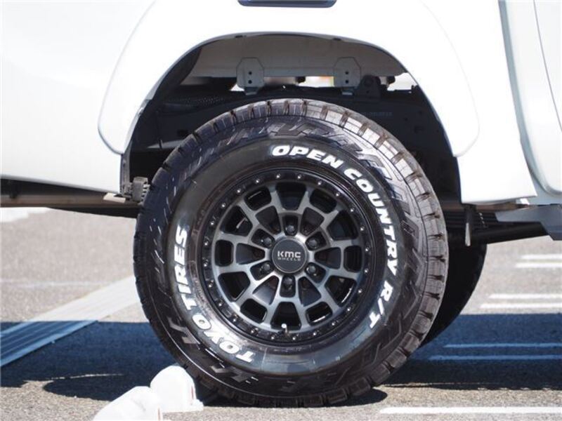 HILUX