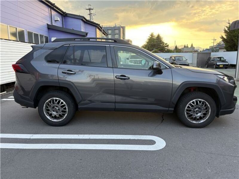 RAV4