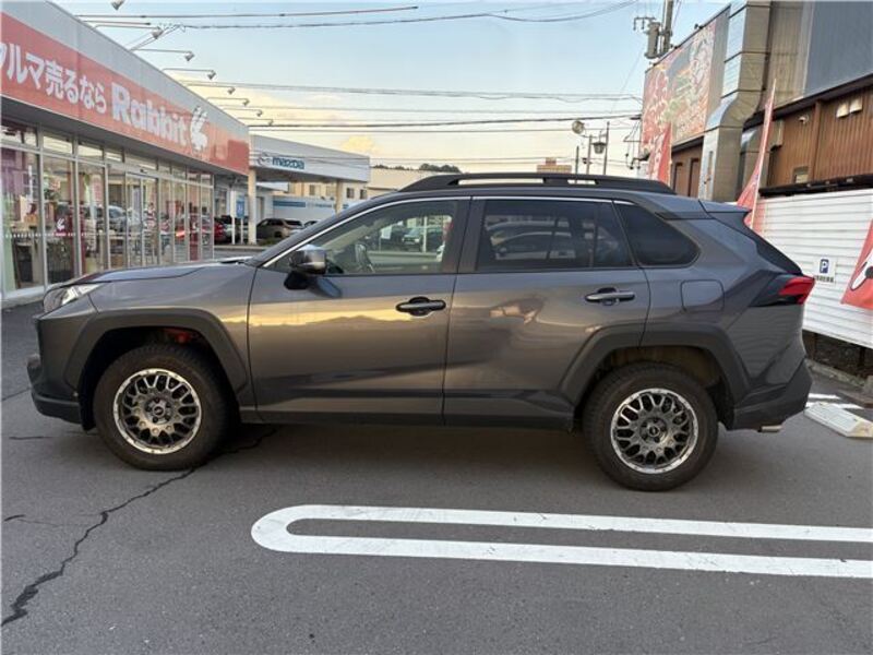 RAV4