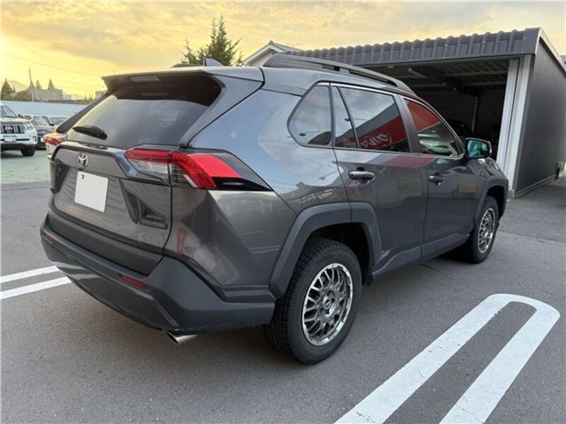 RAV4