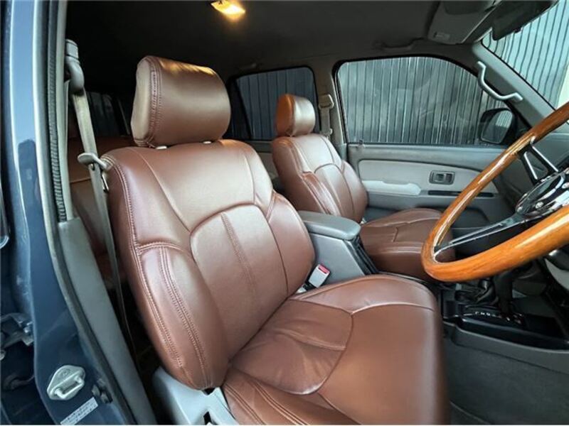 HILUX SURF
