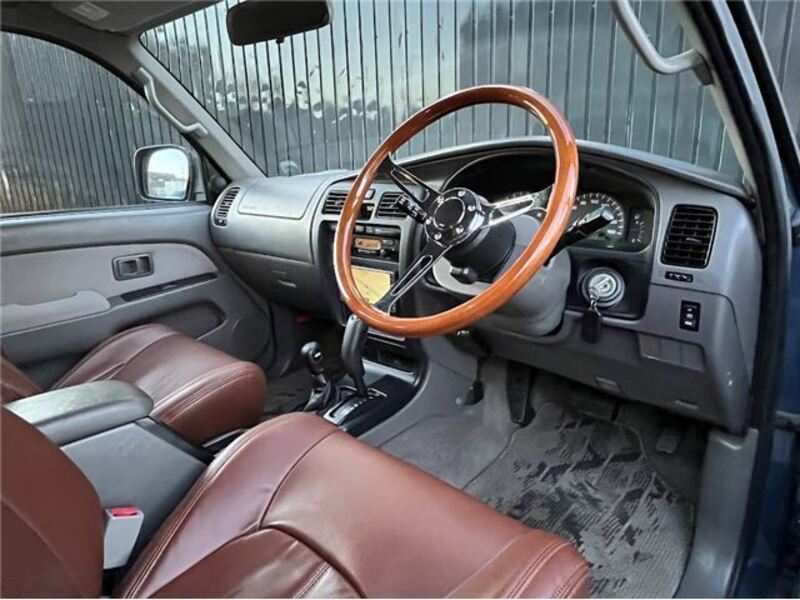 HILUX SURF