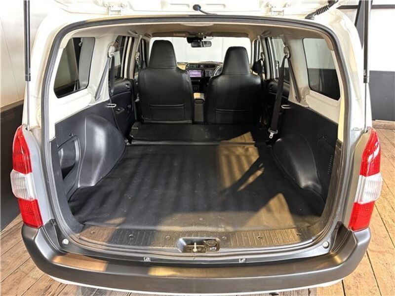 SUCCEED VAN