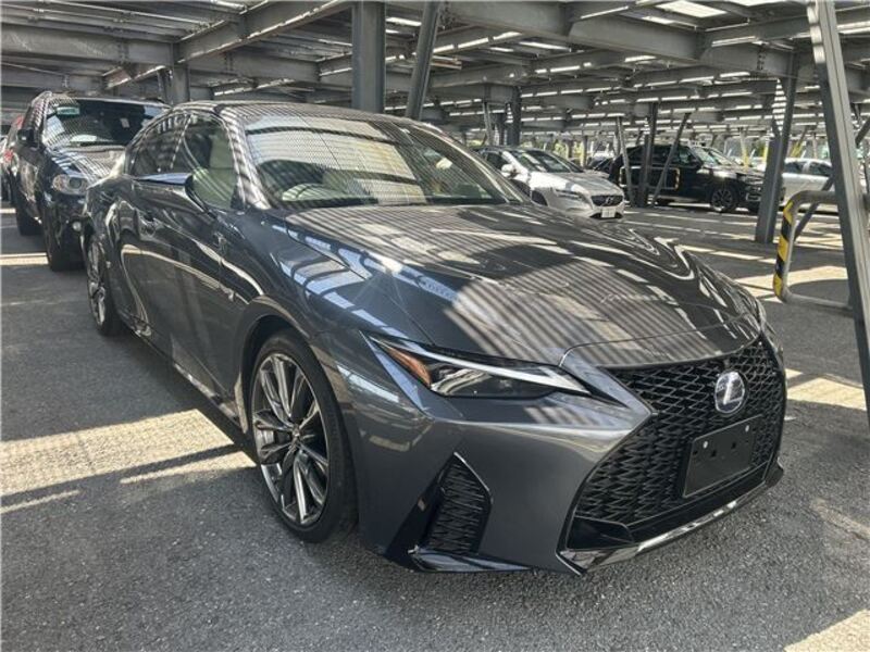 LEXUS IS