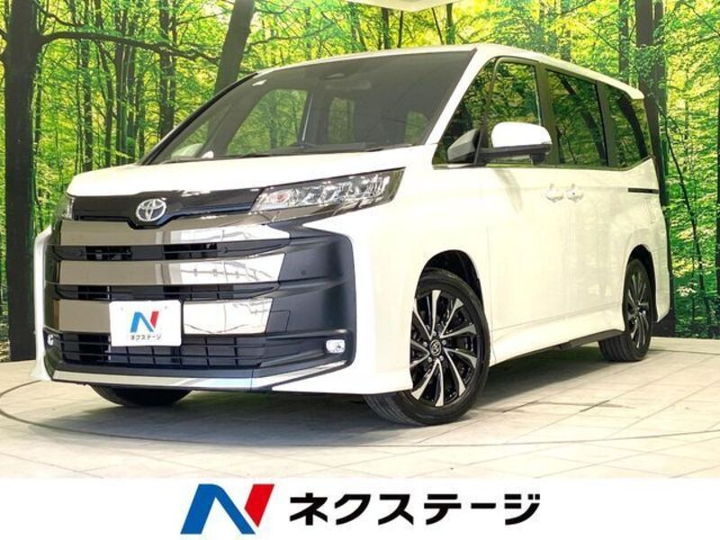 TOYOTA NOAH